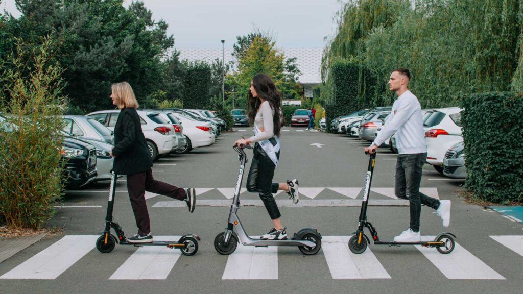 se déplacer en trottinette électrique en ville
